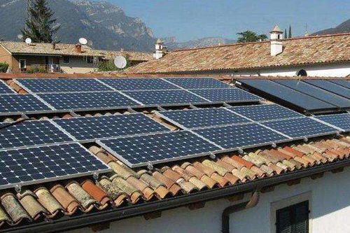 太阳能光伏储能蓄电池价格一般多少钱